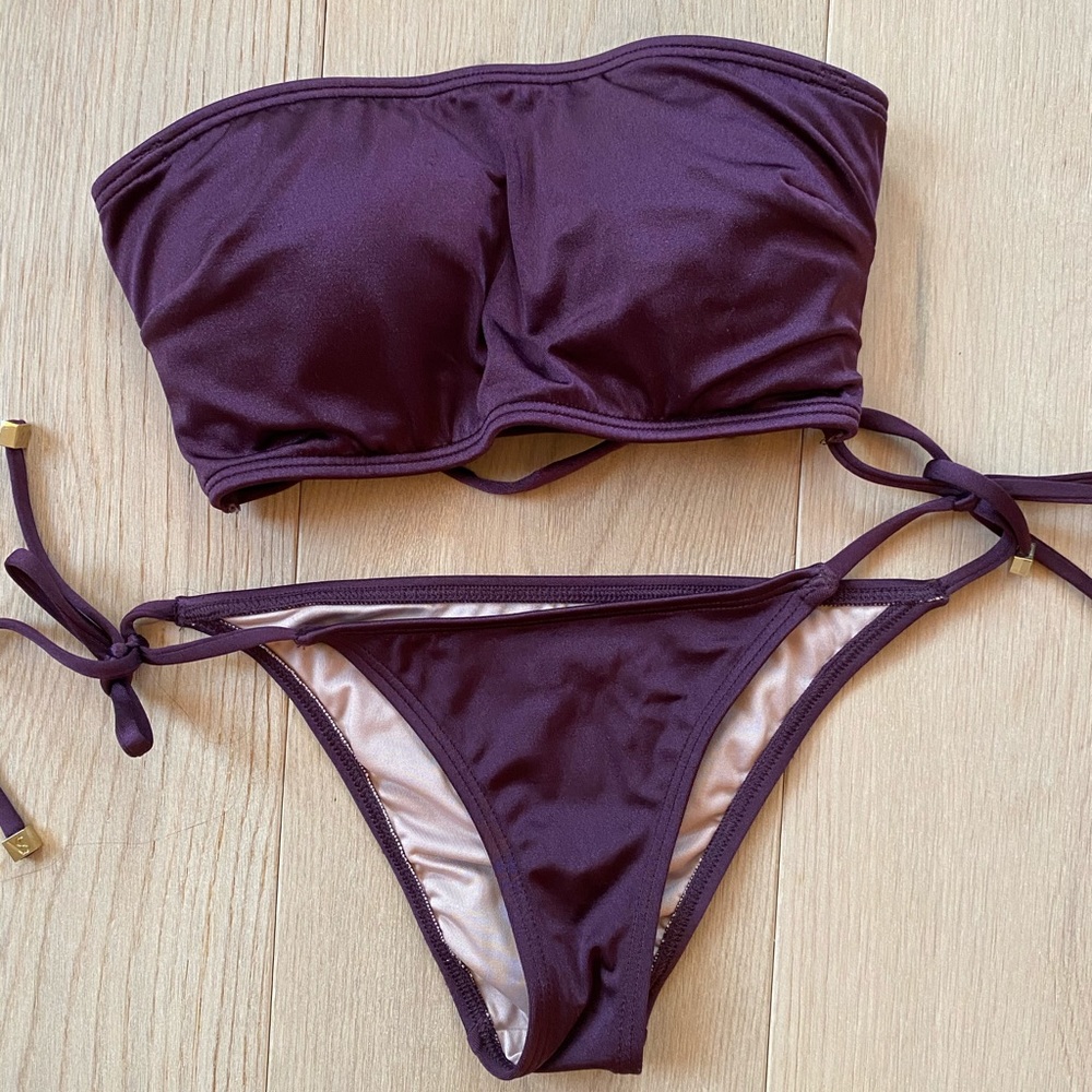 Beautiful Victoria’s Secret bandeau swim suit !